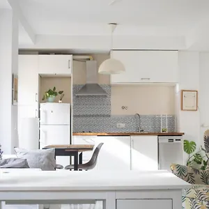 Atico Con Balcon En Pleno Centro Apartamento